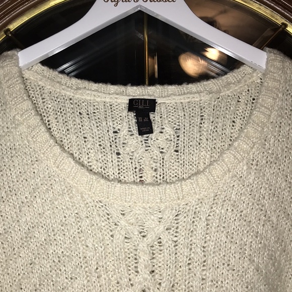 G.I.L.I Cable Knit Cold Shoulder Sweater With Bell Sleeves In Vanilla Cream - Picture 8 of 16